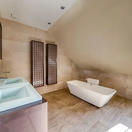 Villa D'exception Gouvernes